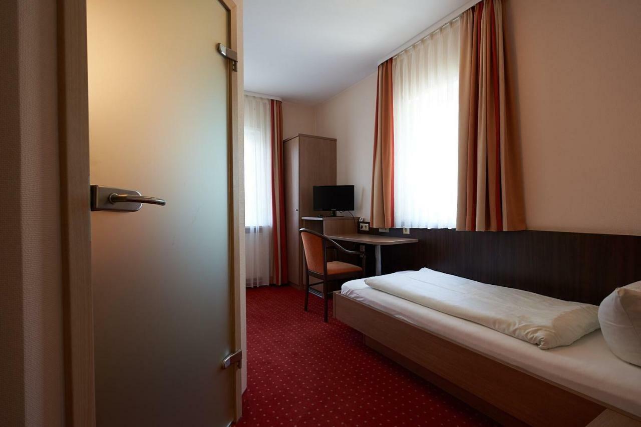 Hotel Gasthof Koenig Karl Фройденштадт Екстер'єр фото